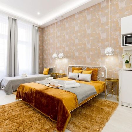 Unique & Lovely Place With Ac Budapest Esterno foto